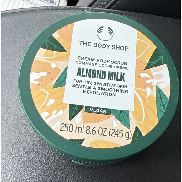 The Body Shop Almond Milk Body Scrub 240ml 8.2oz - Picture 1 of 6